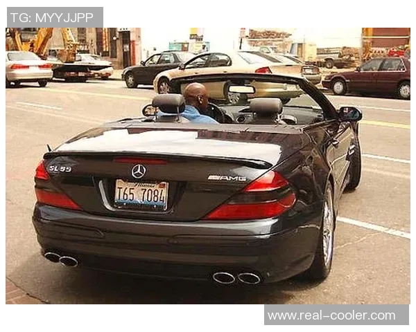 足球明星的财富究竟有多惊人看他们的奢华生活与豪华座驾